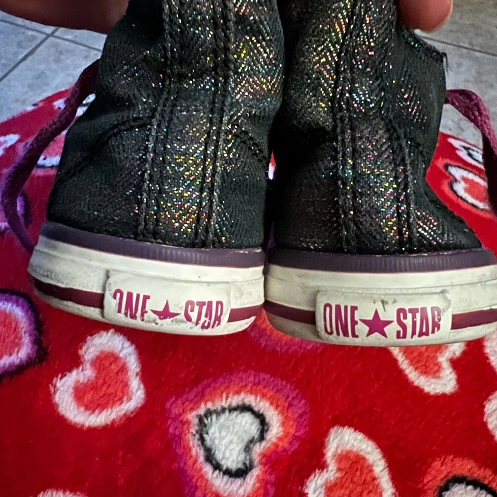 Converse size 6